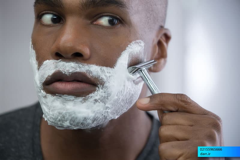 اصول تراشیدن موی صورت با استفاده از تیغ