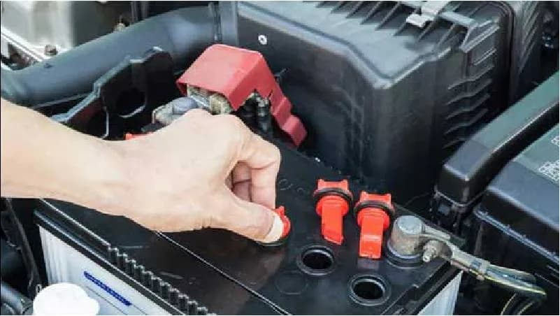 چگونه باتری ضعیف ماشین را قوی کنیم؟