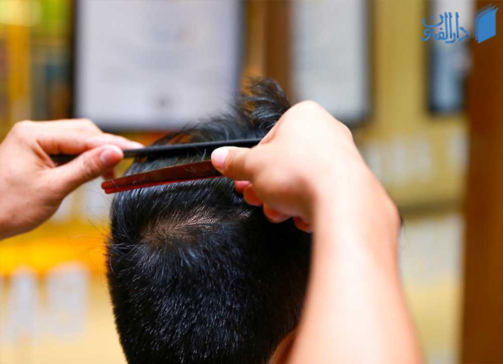 کوتاه کردن بخش روی موها مرحله بعدی در اصلاح مو به روش فید است